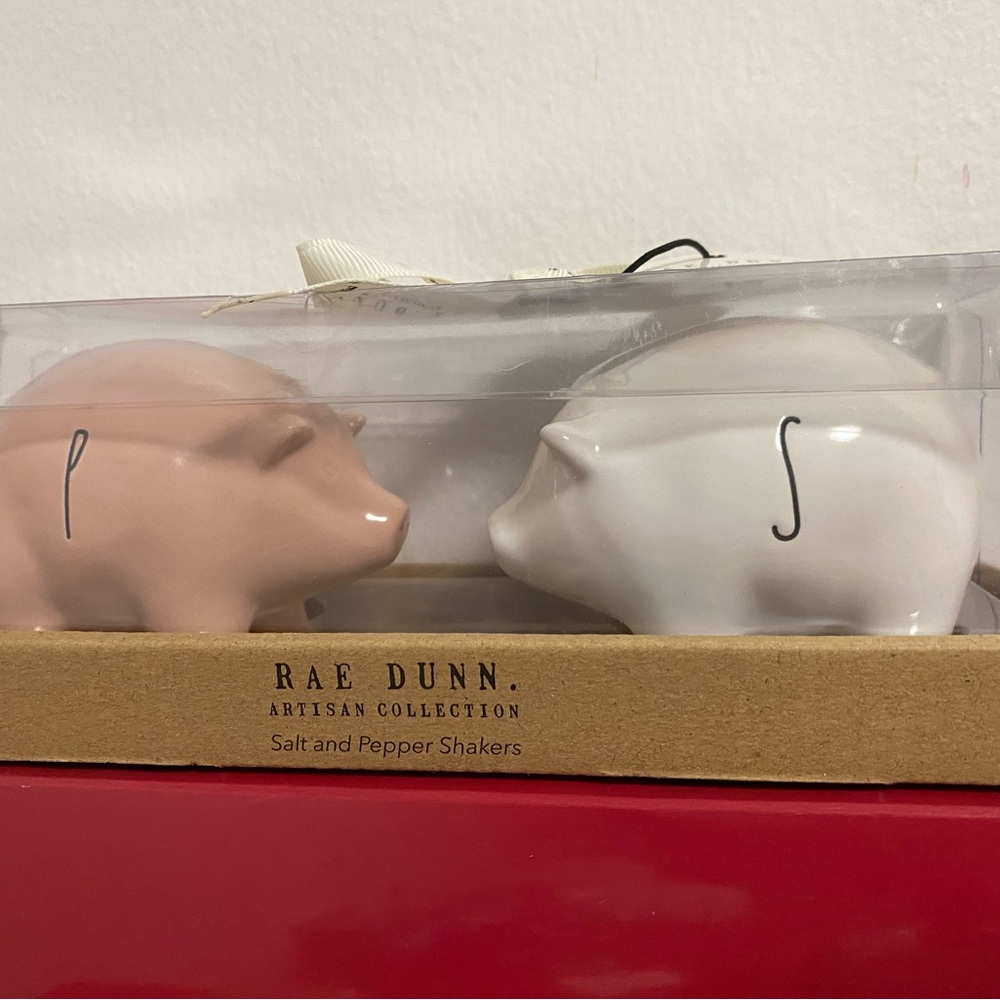 New Rae Dunn Farm Pig Salt & Pepper Shaker